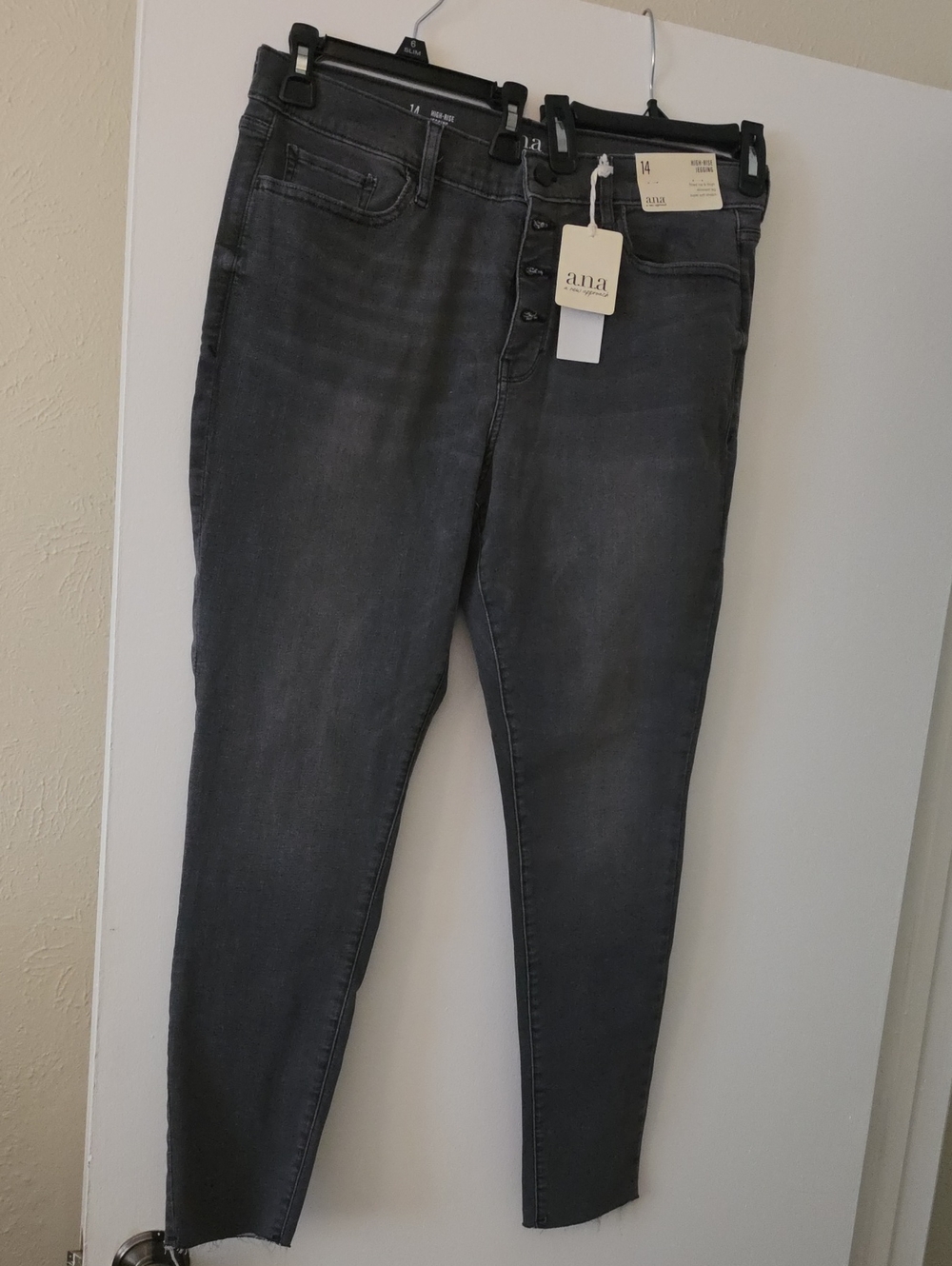 a.n.a Women's Dark Gray Skinny Jeans